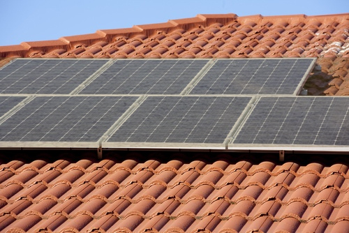 Zijn jouw zonnepanelen toe aan een schoonmaakbeurt?